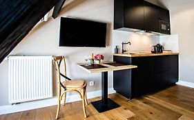 Luxury Suites Ambassador